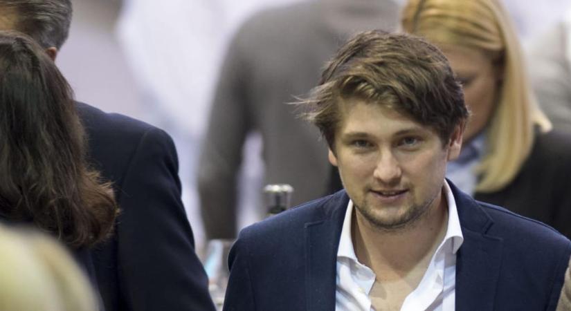 Száraz István a „racionalizálás” jegyében elköltöztette holdingcégét