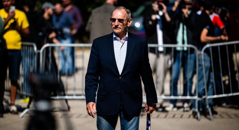 Valami nincs rendben Pintér Sándor Wartburgjával