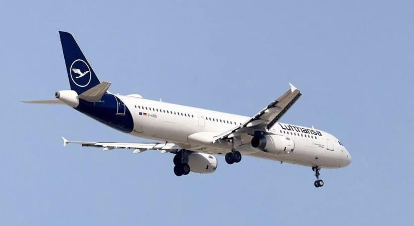 Kényszerleszállást hajtott végre a Lufthansa egyik járata: kigyulladt az egyik utas külső akkumulátora