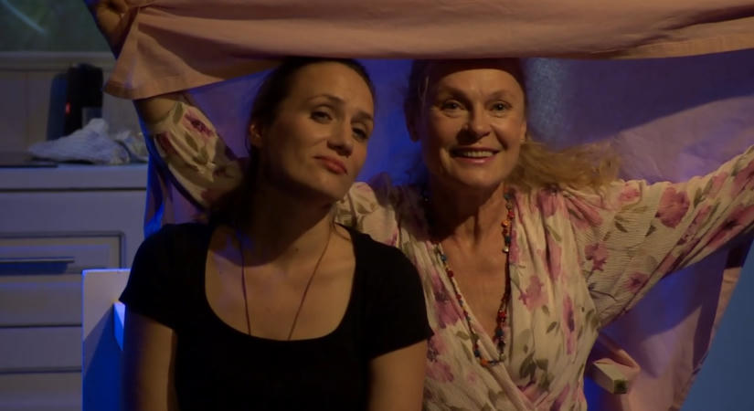 A Broadway után Budapesten is bemutatkozik A szobatárs, Hegyi Barbara és Petrik Andrea főszereplésével