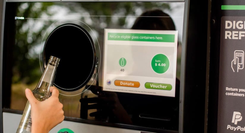 Világszintű megítélésünket rontja a palackbiznisz, sorra húznak el mellettünk az európai országok