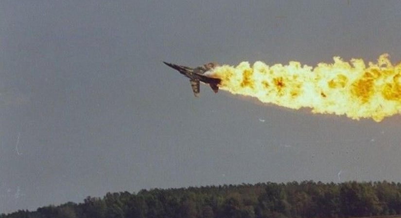 Tragédia a repülőnapon: 36 éve zuhant le vadászgépével a nagyra becsült pilóta