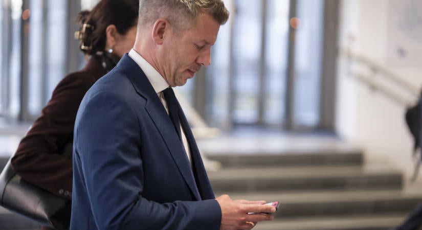 Egyszerre három politikus mentelmi jogát kérték ki, Magyar Péter éles reakcióját nem hagyta szó nélkül a Legfőbb Ügyészség