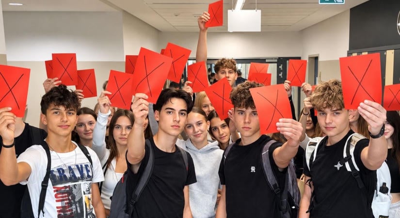 PirosLap program az iskolai bántalmazás ellen - Megyei iskolák is beszálltak a kampányba