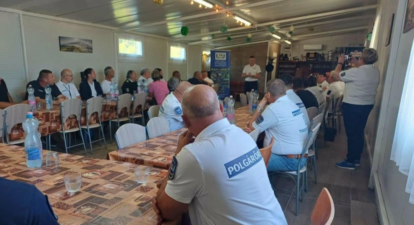 Újabb elismerést szereztek, a közlekedési szabályokból bizonyítottak a tiszaföldvári polgárőrök