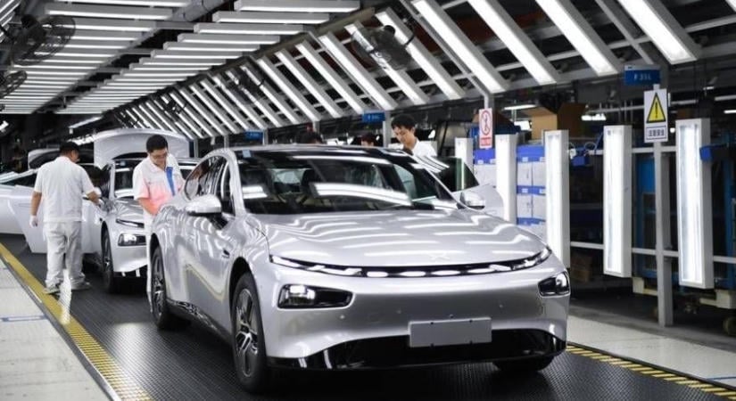 ÚJABB ÁTTÖRÉS AZ ELEKTROMOS JÁRMŰVEK TÖLTÉSÉBEN: 20 KW-OS VEZETÉK NÉLKÜLI RENDSZERT FEJLESZTETTEK KÍNÁBAN