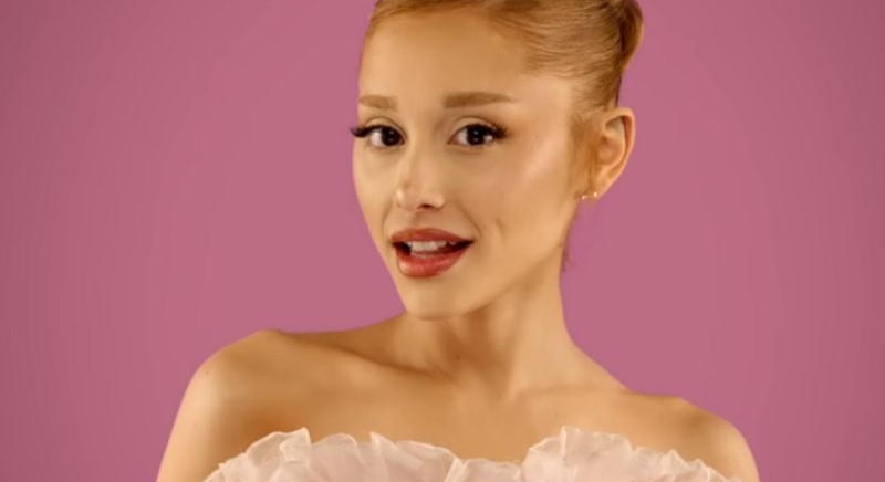 Ariana Grande kiadatlan dalai a dark weben kötöttek ki – bárki megvehette őket