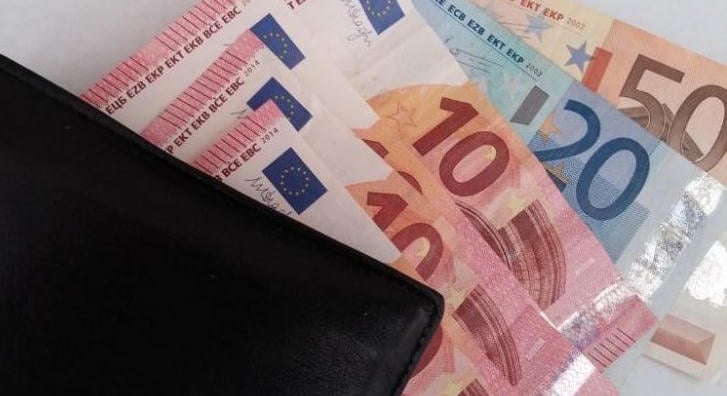 Mintegy 1800 euró lenne az a fizetés, amiből tisztességesen meg tudna élni egy háromtagú család