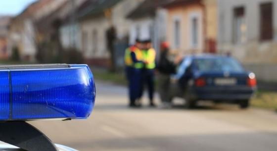 Nagy erőkkel keresi a rendőrség a szökött foglyot