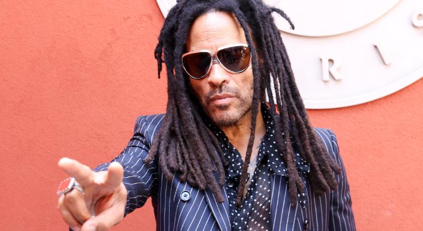 Felszisszennek a nők a 62 éves Lenny Kravitz kockás hasától – Kiderült a sztár brutális módszere