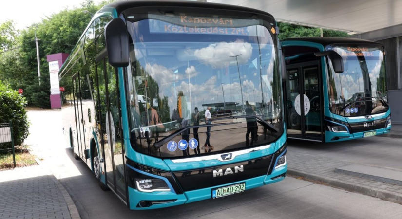 Új e-buszok és önvezető tervek Kaposváron – új buszmegállókat jelöltek ki