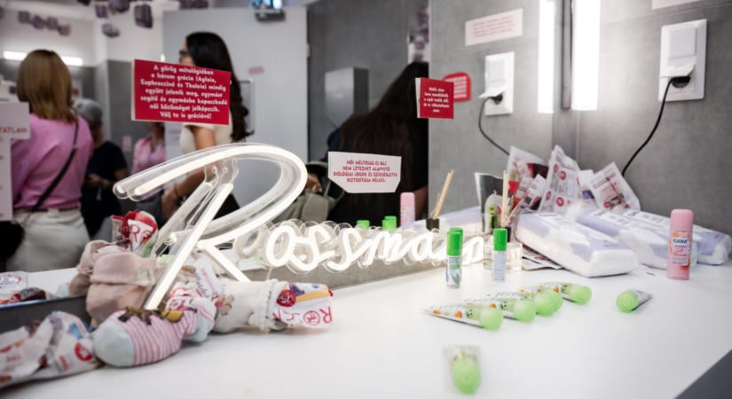 A menstruációs szegénységre hívta fel a figyelmet a Rossmann a WMN
