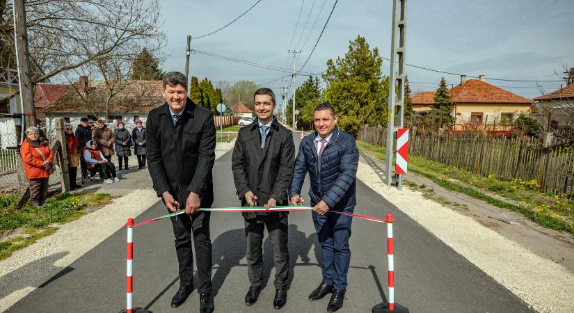 A vidék életminőségét javítja, a gazdasági fejlődést segíti a külterületi útfejlesztés