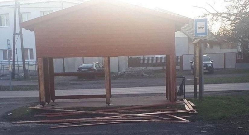 A vandalizmus után kamerák felszerelését tervezik Boldogon