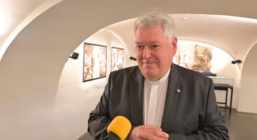 Osztie Zoltán: Magyar Péternek kellene bocsánatot kérnie a pápával szembeni pökhendi szalutálás miatt (videó)