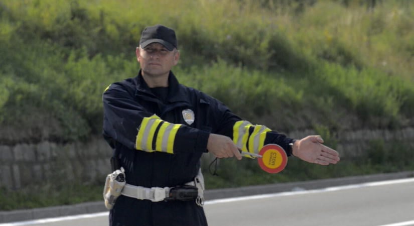 Egyetlen nap alatt tizenkét baleset történt, súlyos sérült is van