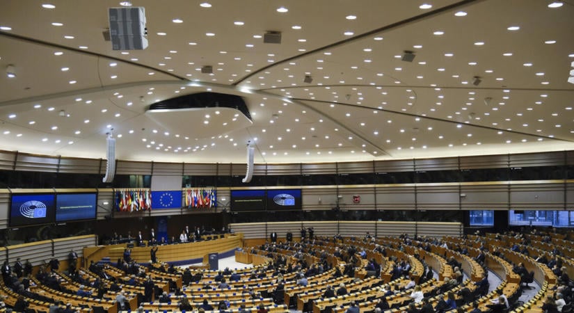 Háromórás vita robbant ki az EU-csúcson