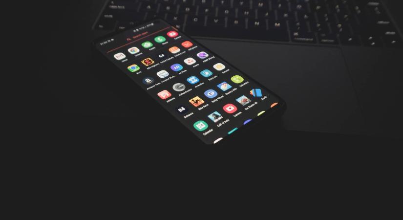 Legnépszerűbb AI appok telefonra 2026-ban
