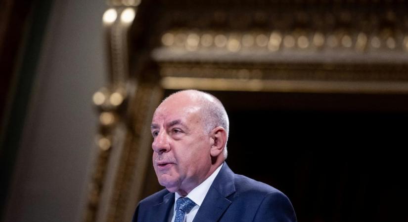 Sulyok Tamás határozatot adott ki az elmozdításáról szóló alkotmánymódosításról