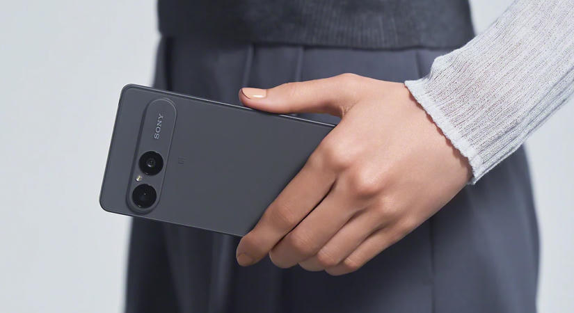 Igen, még mindig gyárt okostelefont a Sony és igen, a japánok is árat emelnek