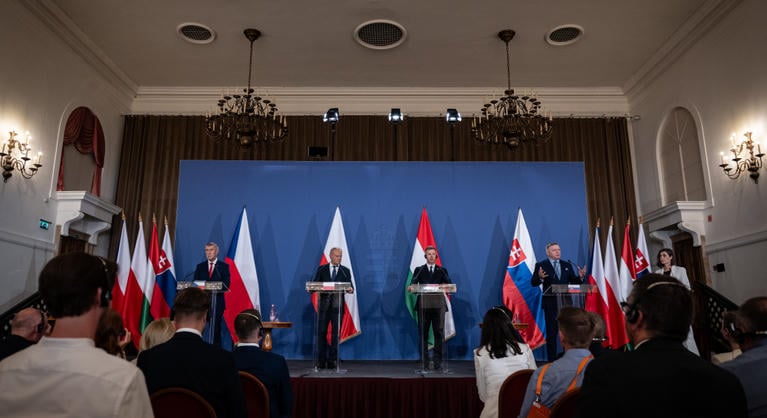 Pozsonyban tárgyalnak a V4-ek energiaügyi miniszterei az energiaárak csökkentéséről, Kapitány István is megszólalt