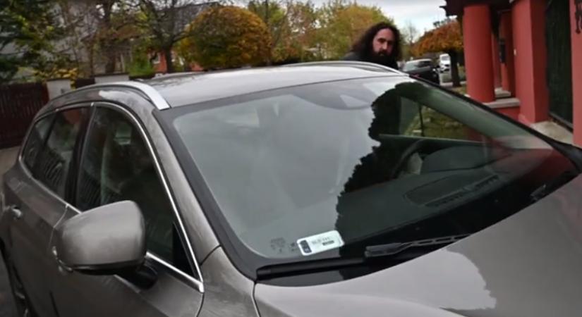 A Magyar Nemzet riportere elcsípte Karácsony pénzhordó emberét  videó