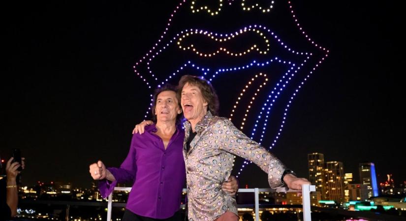 Többszáz drón látványos koreográfiája vezette föl a Rolling Stones új albumát