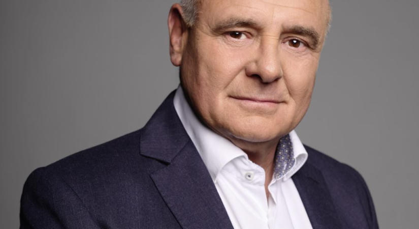 Meglepő hasonlattal köszöntötte Rónai Egon az ATV új műsorvezetőjét, Varga Editet