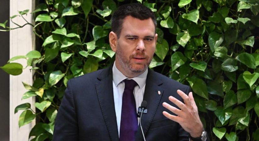 Tovább gyűrűzik a Déli Körvasút-botrány: egy kerületi polgármester kérte számon Vitézy Dávidot, ez a városrész lehet a legnagyobb vesztese a kormány Mészáros Lőrinc elleni háborújának – „Temessék be a kiásott árkokat!”