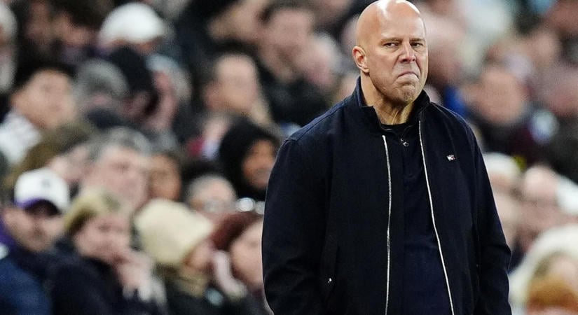 Arne Slot nem teszi zsebre a Liverpool-játékosok kemény szavait