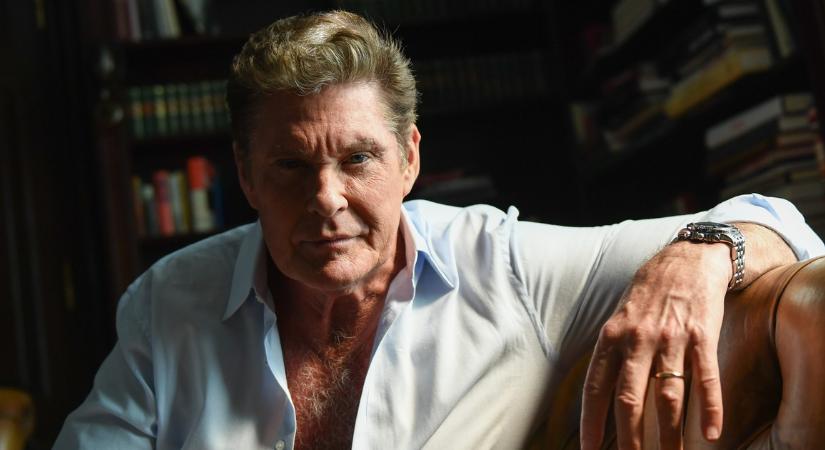 Rendszeresen mentő vitte el, eszméletlenül találtak rá: a halál torkából tért vissza a ma 74 éves David Hasselhoff