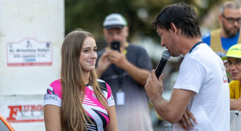 Újra volán mögött az ifjú pilóta: csúcskategóriás autót hajtott Zagyva Dorka az Oroszlány Rallye-n