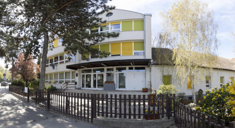 Kitálal egy szülő a csömöri iskolabotrányról: új pályázatot írnak ki a rettegett igazgató helyére
