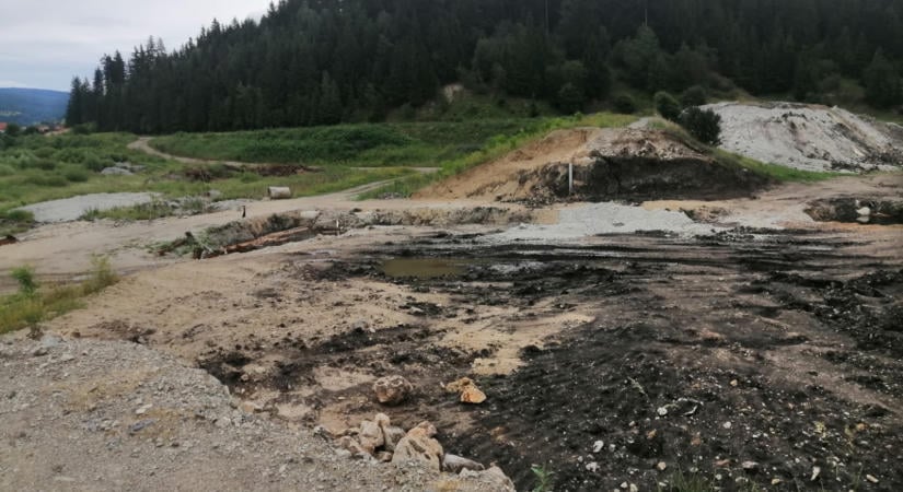 Féltávnál jár a csíkszeredai Suta-tó gátjának felújítása, befejzték az Olt menti kerékpárutat