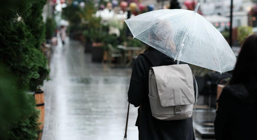 Borongós, esős szombat vár ránk: mutatjuk, hol lehet szükség az esernyőre