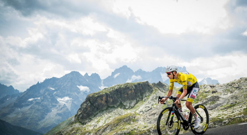 Ötödször is megnyerte a Tour de France-t Tadej Pogačar, ezzel utolérte a sportág legnagyobbjait