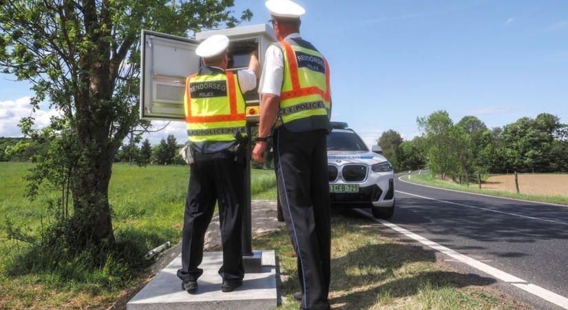 Új traffibox állt szolgálatba a forgalmas dunántúli útszakaszon