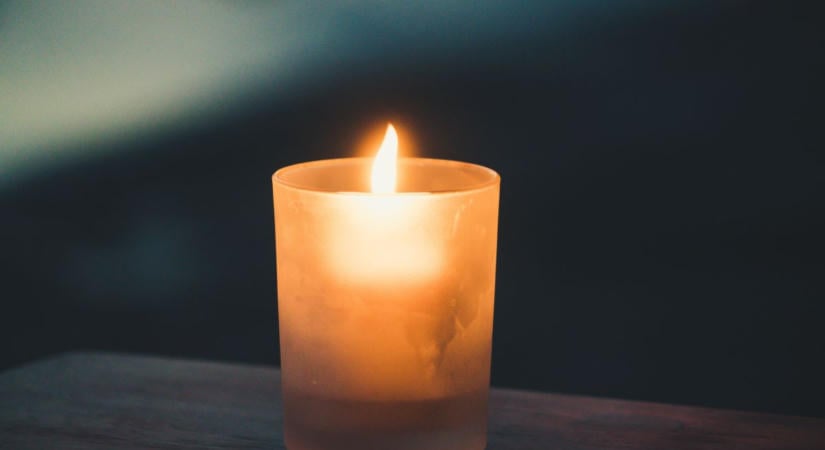 Elektromos autóban égett halálra egy 45 éves nő