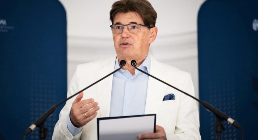 Parragh László nekiment utódjának: „Egy buta senkiházi társaság uralta el a kamarát”
