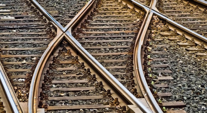 Jóváhagyta a nagy sebességű uniós vasúti hálózat fejlesztésére vonatkozó ajánlásait az EP