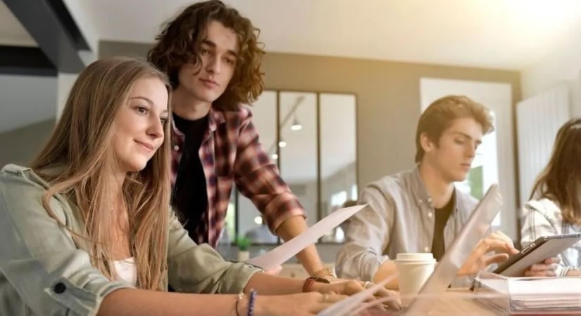 Itt a bejelentés az Erasmus-program jövőjéről, ez minden egyetemistát érint