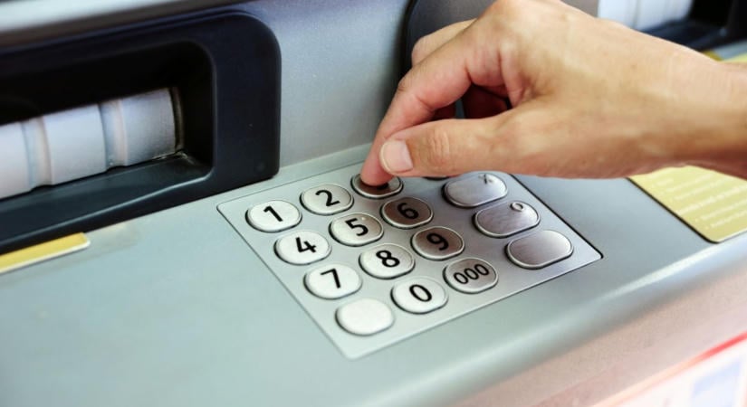 Ne érje meglepetés: egyszerre négy nagy bank is leállást hirdetett