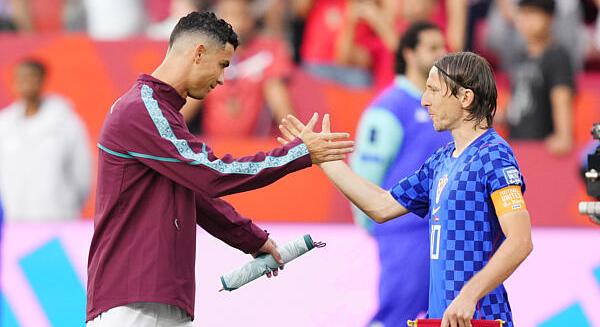 Hátrányból fordított Portugália, Ronaldóék a nyolcaddöntőben