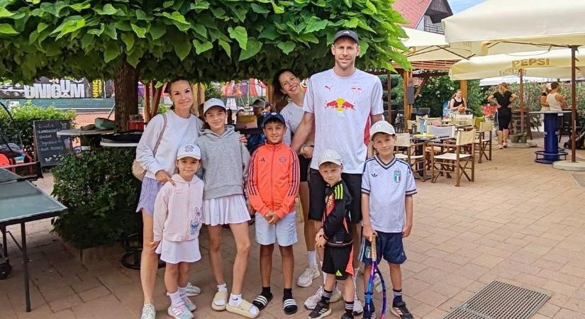 A Bajnokok Ligája-győztes edző és a válogatott kapus is Balatonboglárt választotta