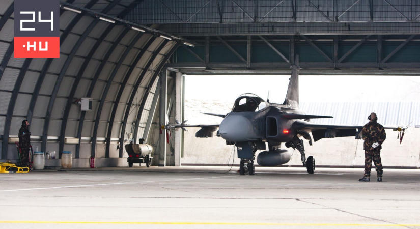 Üldözőbe vettek a Gripenek egy Kalocsáról elkötött kisrepülőt