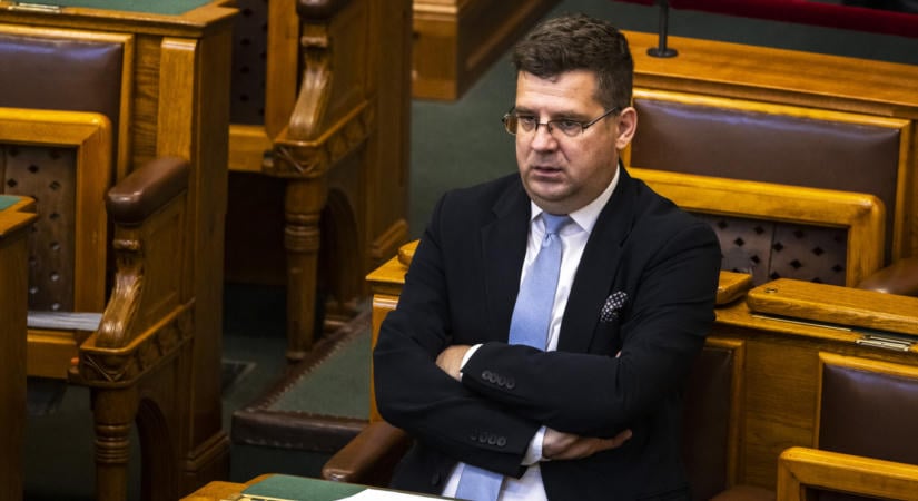 Seszták Miklós: Semmilyen bűncselekményt nem követtem el