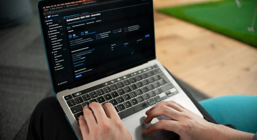 Új AI-funkciókat vezet be az SAP vállalati szoftvereiben