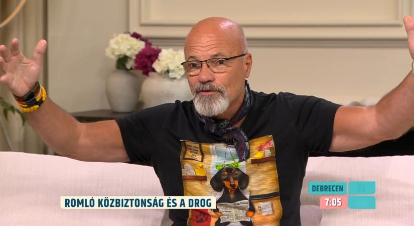 „Minden harmadik portánál fekszik valaki” – Zacher Gábor a fővárosi droghelyzetről