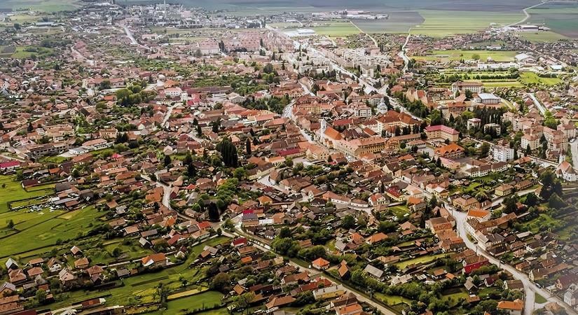 Augusztusban kezdődik a Gyilkostó út átfogó korszerűsítése Gyergyószentmiklóson