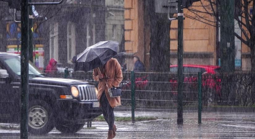 Kettészakad az ország: nyolc vármegyére adtak ki riasztást